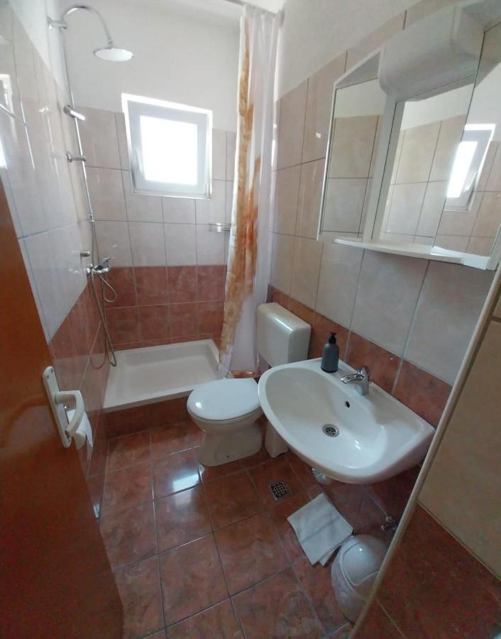 Studio Apartmani Ravlic Makarska Esterno foto