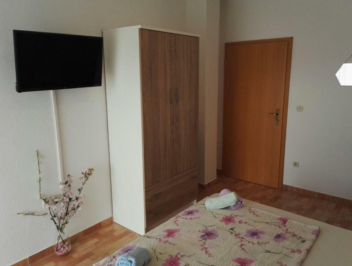 Studio Apartmani Ravlic Makarska Esterno foto